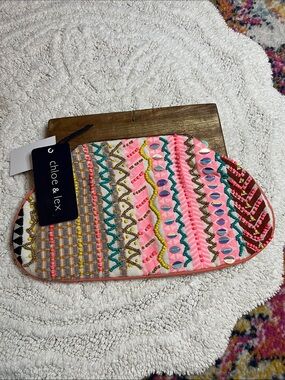 Chloe & Lex PINK PARTY CLUTCH WITH WOODEN SNAP HANDLE Beaded Embellished Bag